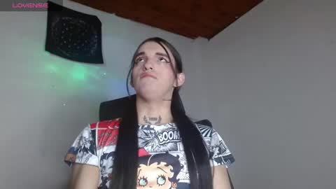 Snapshot of scarlett_crastrawberry chatting on 06/02/26, 02:13 scarlet online show from 06/02/26, 02:13
