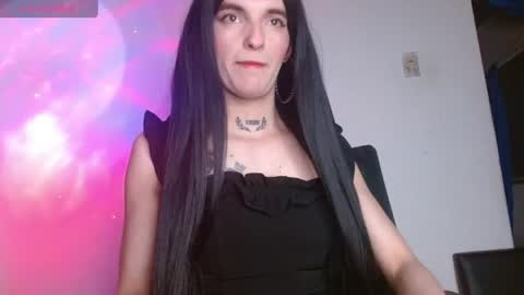 Snapshot of scarlett_crastrawberry chatting on 06/07/26, 12:59 scarlet online show from 06/07/26, 12:59