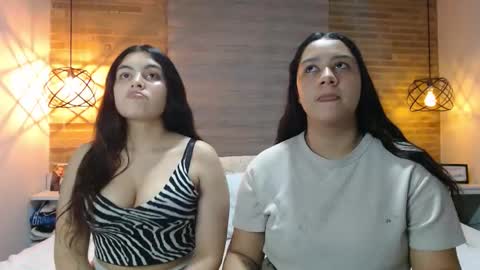 Scarlett and Jazmin online show from 12/05/25, 09:18