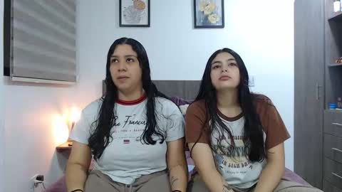Scarlett and Jazmin online show from 03/28/26, 09:42