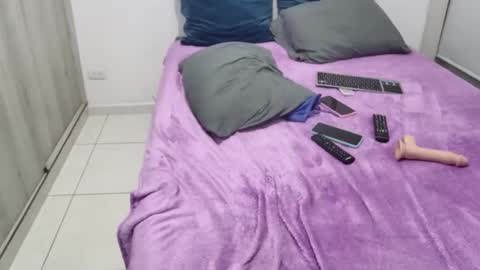Snapshot of scarlett_evanz_ chatting on 02/18/25, 04:04 Scarlett Evans online show from 02/18/25, 04:04