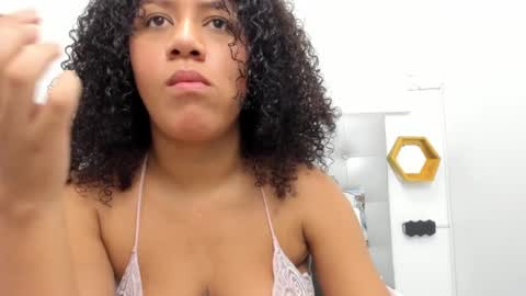 Snapshot of scarlett_fox20 chatting on 01/04/25, 02:56 scarlett_fox20 online show from 01/04/25, 02:56