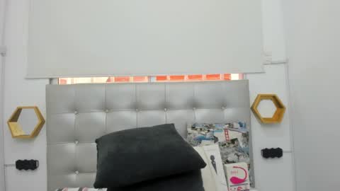 Snapshot of scarlett_fox20 chatting on 01/12/25, 12:23 scarlett_fox20 online show from 01/12/25, 12:23