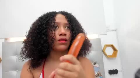 Snapshot of scarlett_fox20 chatting on 01/25/25, 03:09 scarlett_fox20 online show from 01/25/25, 03:09