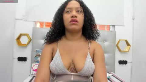 Snapshot of scarlett_fox20 chatting on 02/09/25, 12:08 scarlett_fox20 online show from 02/09/25, 12:08