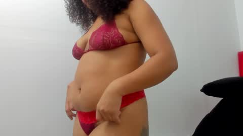 Snapshot of scarlett_fox20 chatting on 02/25/25, 12:03 scarlett_fox20 online show from 02/25/25, 12:03