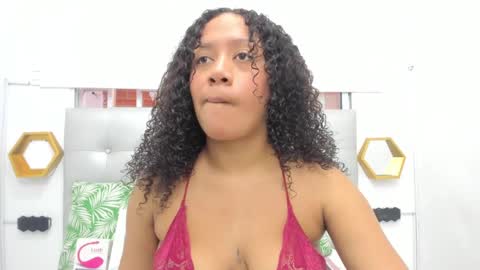 Snapshot of scarlett_fox20 chatting on 03/08/25, 11:27 scarlett_fox20 online show from 03/08/25, 11:27