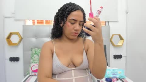 Snapshot of scarlett_fox20 chatting on 03/11/25, 12:17 scarlett_fox20 online show from 03/11/25, 12:17