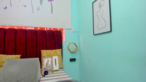 scarlett_fox20 online show from 03/29/26, 12:05