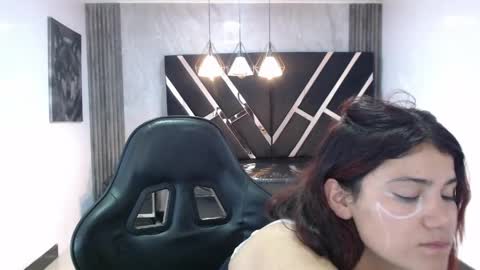 Snapshot of scarlett_jhonson_ch chatting on 04/12/26, 03:17 scarlett_jhonson_ch online show from 04/12/26, 03:17
