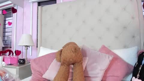 Snapshot of scarlett_leblanc_ chatting on 03/02/26, 11:39 scarlett_leblanc_ online show from 03/02/26, 11:39