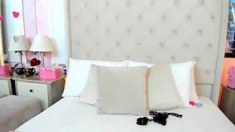 scarlett_leblanc_ online show from 07/21/26, 11:45