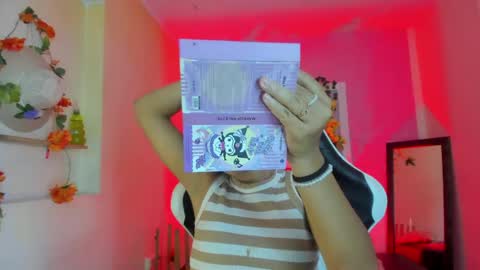 Snapshot of scarlett_lune chatting on 05/30/26, 06:49 scarlett_lune online show from 05/30/26, 06:49