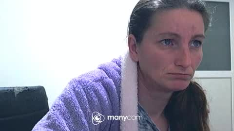 Snapshot of scarlett_queen01 chatting on 02/03/25, 03:31 scarlett_queen01 online show from 02/03/25, 03:31