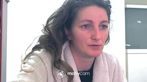 Snapshot of scarlett_queen01 chatting on 03/05/25, 03:08 scarlett_queen01 online show from 03/05/25, 03:08