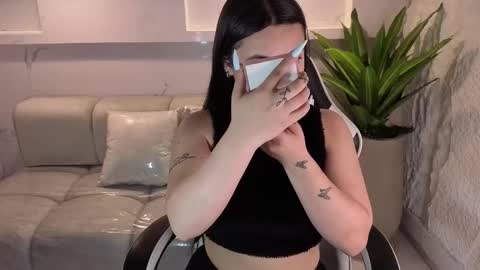 Scarlett online show from 11/11/25, 12:49