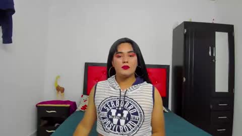 Snapshot of scarlett_tomsomp chatting on 09/22/25, 04:58 scarlett online show from 09/22/25, 04:58