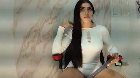 Snapshot of scarlett_vael chatting on 03/03/26, 01:50 Scarlett online show from 03/03/26, 01:50