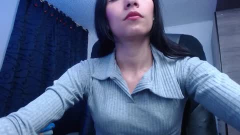 Snapshot of scarlett_vonrose chatting on 02/19/26, 06:48 Scarlett Von Rose online show from 02/19/26, 06:48