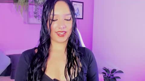 Snapshot of scarlettblake_ chatting on 10/21/25, 11:44 scarlettblake online show from 10/21/25, 11:44
