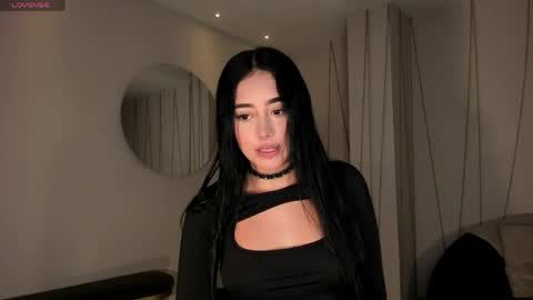 Snapshot of scarlettblaze1 chatting on 05/19/26, 12:00 Sacrlett Blaze online show from 05/19/26, 12:00
