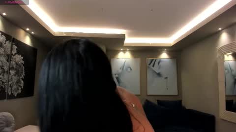 Scarlett online show from 11/28/25, 11:02