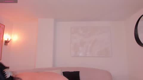 Scarlett online show from 12/03/25, 10:46