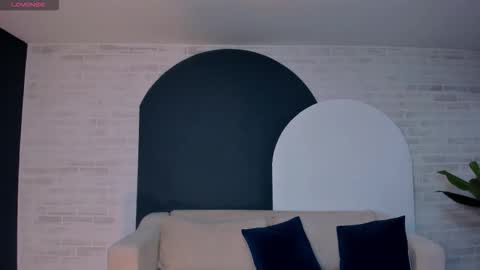 Scarlett online show from 12/18/25, 10:43