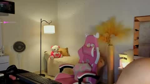 scarlette_tsunade online show from 11/01/25, 01:18