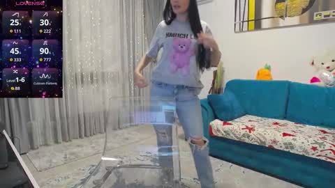 Scarlett online show from 12/18/25, 04:51