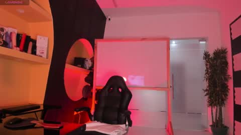 Scarlett Hot online show from 09/26/25, 12:09