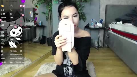 scarlettjakobs online show from 10/27/25, 06:17