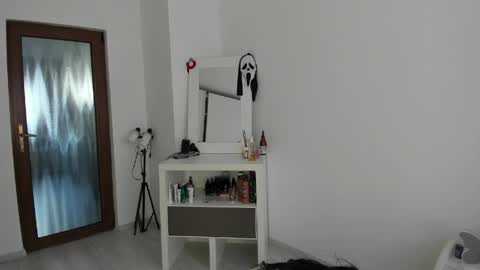 scarlettjakobs online show from 05/24/26, 05:23