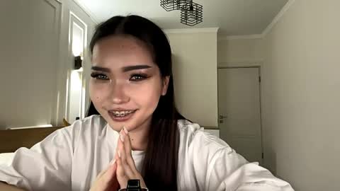 scarlettleszczynski online show from 04/12/26, 02:11