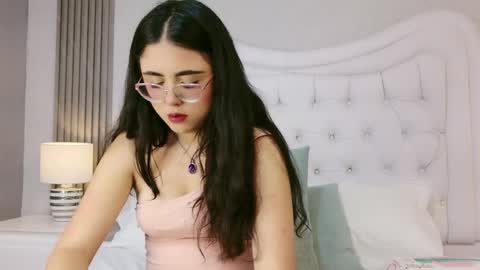 Scarlett Petrova online show from 05/11/26, 04:04
