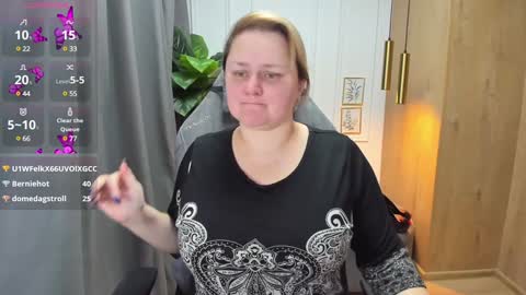 Scarlett online show from 01/28/25, 11:49