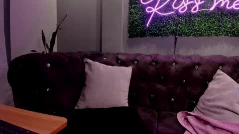 Scarlet online show from 10/30/25, 01:34