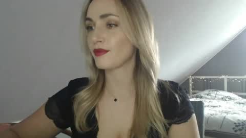 Snapshot of scarlettxblonde chatting on 05/31/26, 02:13 ScarlettxBlonde online show from 05/31/26, 02:13