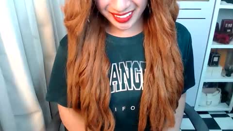 Snapshot of scarletxxxx chatting on 02/22/26, 01:09 Queen Scarlet online show from 02/22/26, 01:09