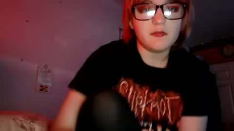 Snapshot of scaryberrie chatting on 07/30/26, 05:17 berrie online show from 07/30/26, 05:17