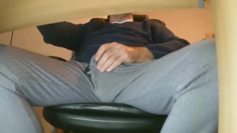 Fritz Schluepper online show from 02/04/25, 07:11