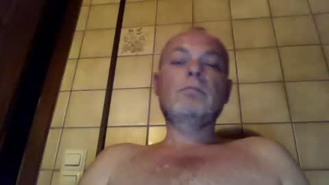 schnibschnab online show from 10/16/25, 11:06