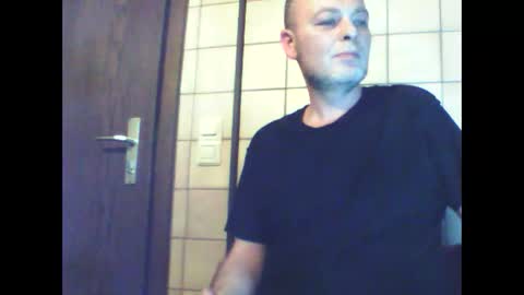 schnibschnab online show from 12/16/25, 02:49