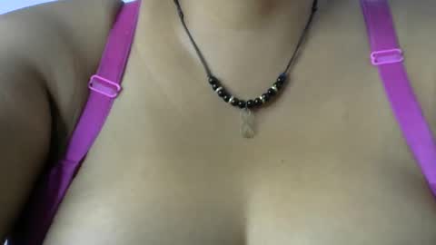 Snapshot of schoco_milf chatting on 12/23/24, 12:03 mai latina online show from 12/23/24, 12:03