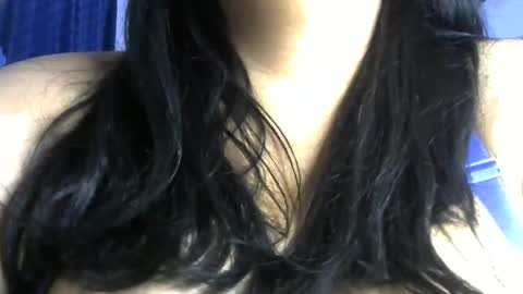 Snapshot of schoco_milf chatting on 03/03/25, 08:00 mai latina online show from 03/03/25, 08:00