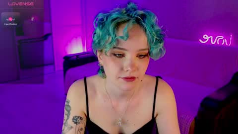 Snapshot of school_love chatting on 02/16/25, 04:10 Rina online show from 02/16/25, 04:10