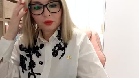 cindy desire online show from 11/12/25, 10:09