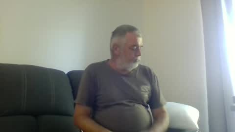 Schooner73 online show from 12/28/24, 02:33