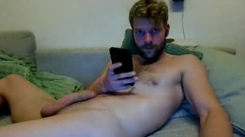 Snapshot of schrilliex chatting on 11/03/25, 09:48 Scautch online show from 11/03/25, 09:48