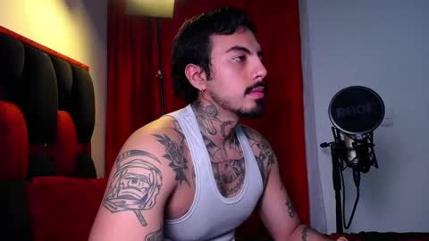Snapshot of scockpion_ chatting on 05/20/26, 06:52 Alejandro help me to reach 200 thumps up online show from 05/20/26, 06:52